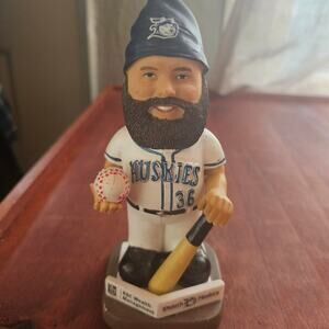 Duluth Huskies Independent MLB baseball vintage 2000s gnome statue as is no box